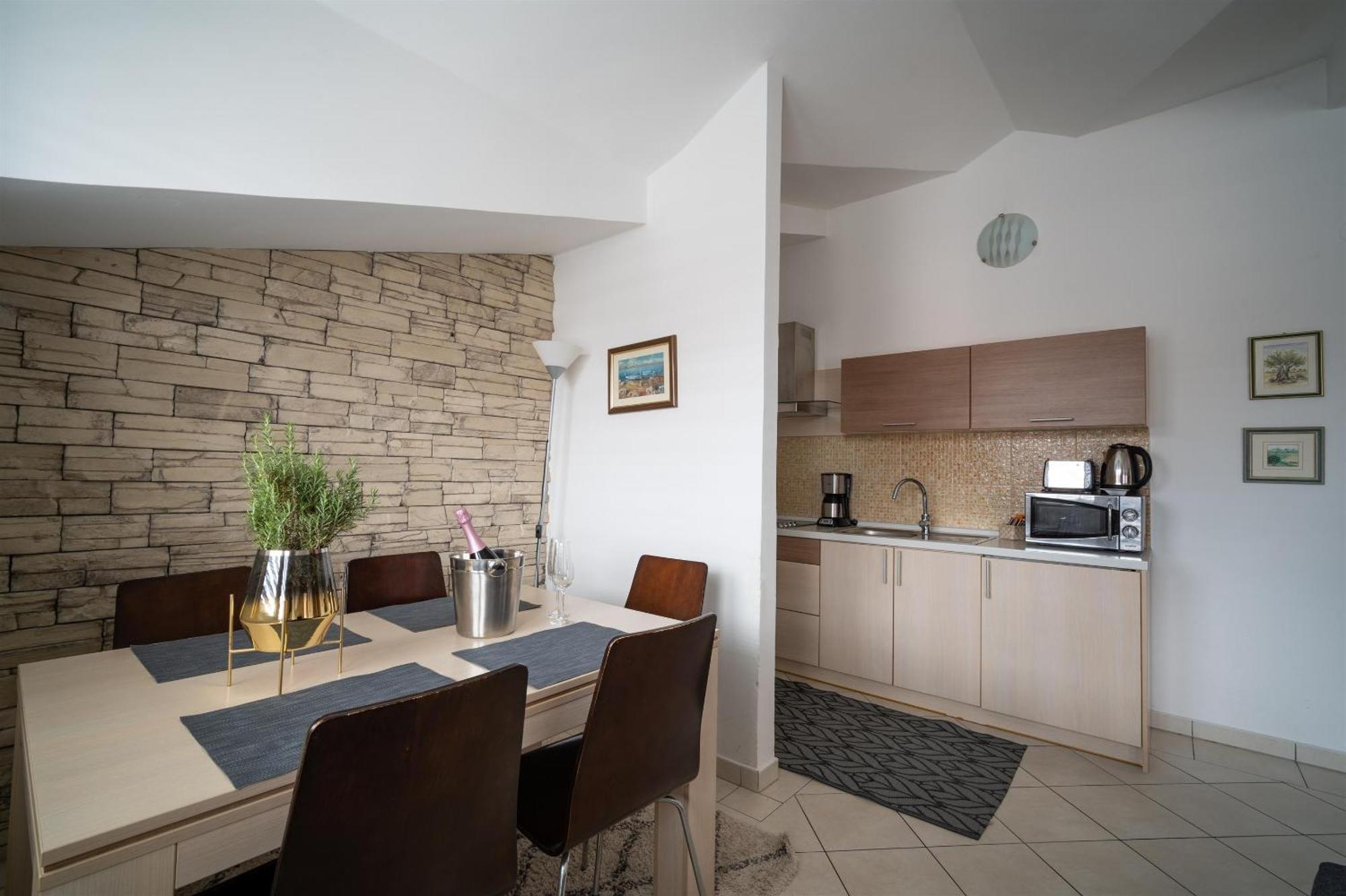 Apartments Valbruna Ρόβινι Εξωτερικό φωτογραφία